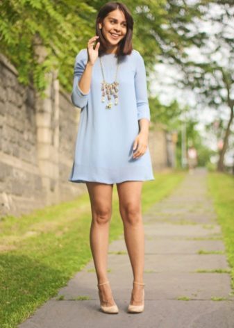 Accessories for a blue dress