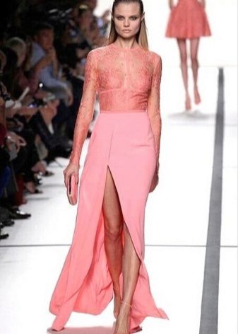 Shoes in color coral dresses