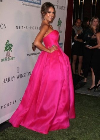 Fuchsia long dress with volume skirt