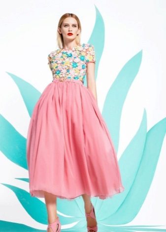 Dress with a chiffon full skirt