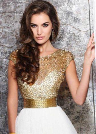 Additional decorations for the dress in gold color