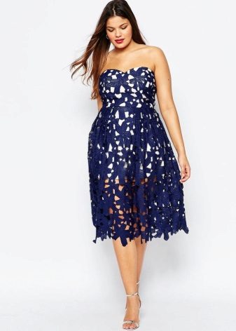 Medium length dress for overweight women