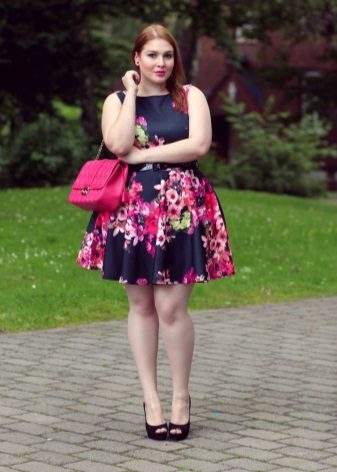 Short dress for full, hiding belly