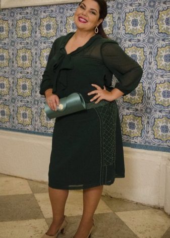 Dresses for overweight short women