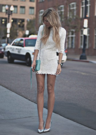 Milk dress in combination with turquoise