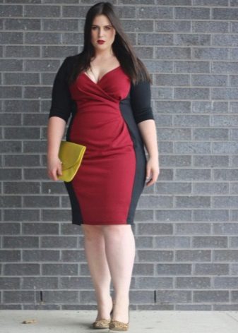 Combined red and black sheath dress for full