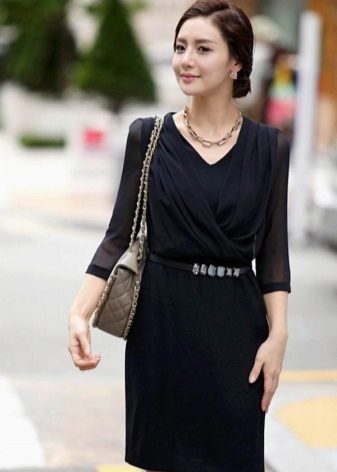 Accessories for a dress in a business style