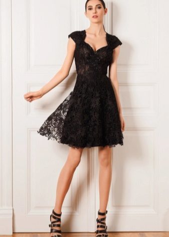 Shoes under the lace dress