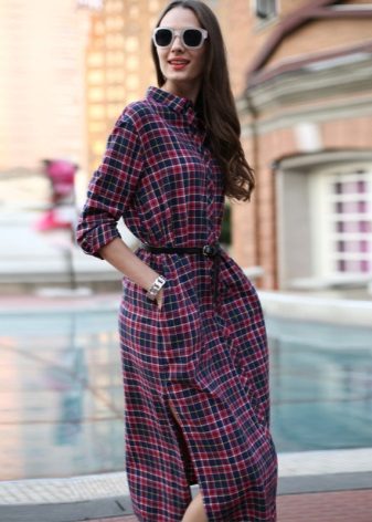 Mid-length Check shirt dress with slits on the sides