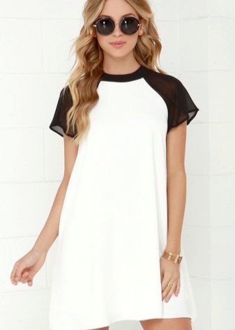 Short Raglan Short Sleeve Dress