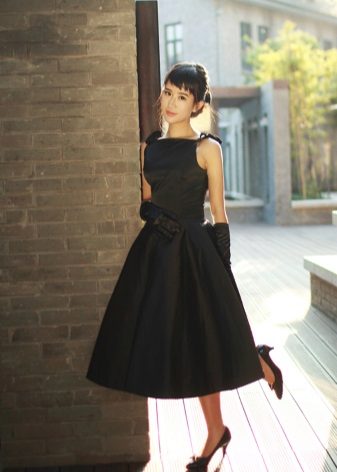 Audrey Hepburn Tie Dress
