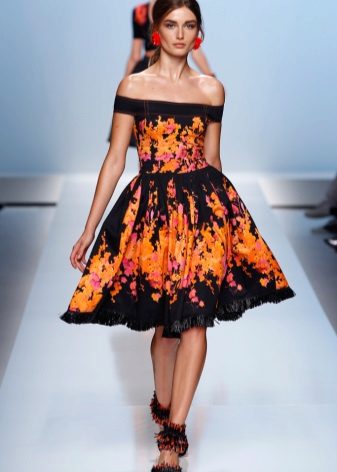 Black and yellow style dress