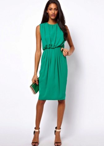 Slim fit dress with a slim fit Slim column