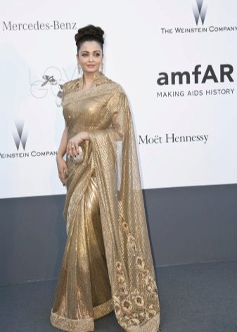  Aishwarya Rai in Sari 2013