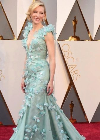 Robe à la mode en 2016 avec volants et volants