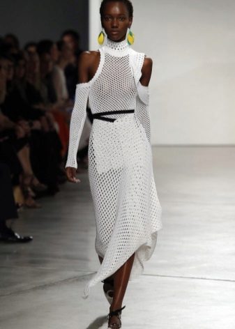 Robe à la mode perforée pour la saison printemps-été 2016