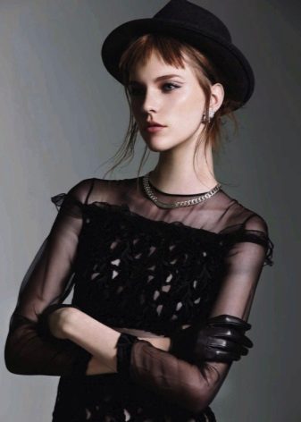 Graduation dress with gloves