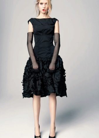 Graduation dress with gloves