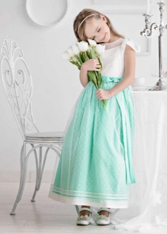 Graduation dress in kindergarten turquoise