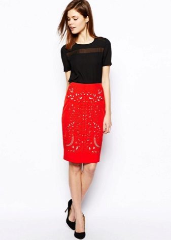 Pencil skirt red