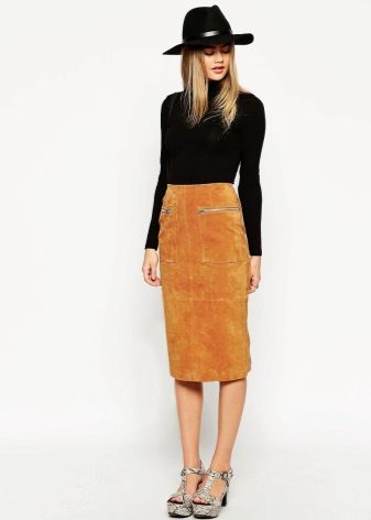 Suede pencil skirt