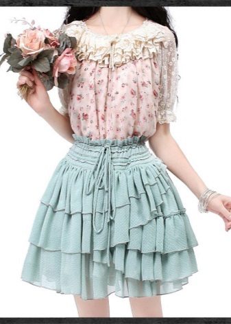delicate skirt with frill