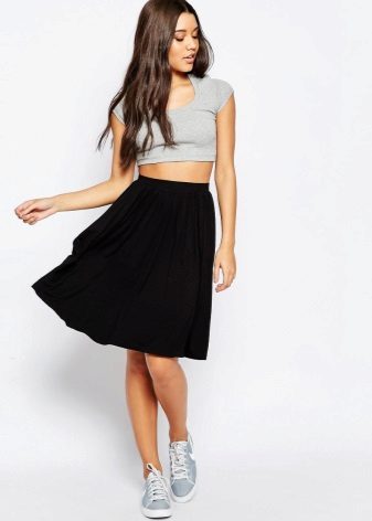 Black skirt mid-length sun