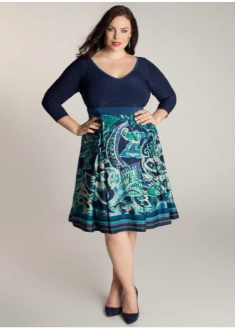 A-shaped skirt with ornament for overweight women