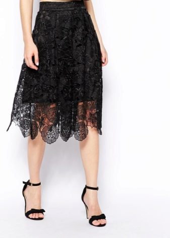 Lace skirt for the summer