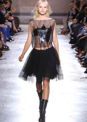 Layered short black skirt