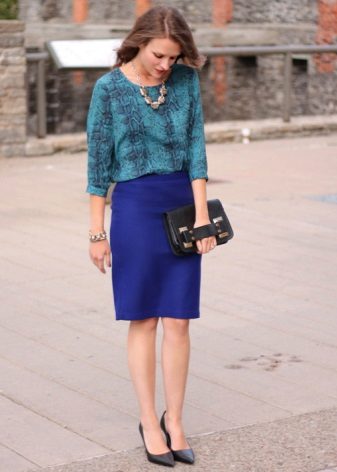 Straight skirt in blue
