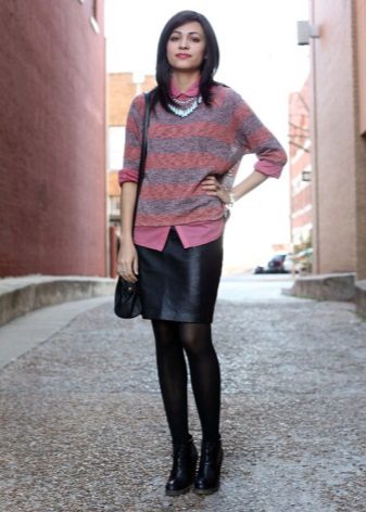 Straight black skirt combined with a graduation shirt