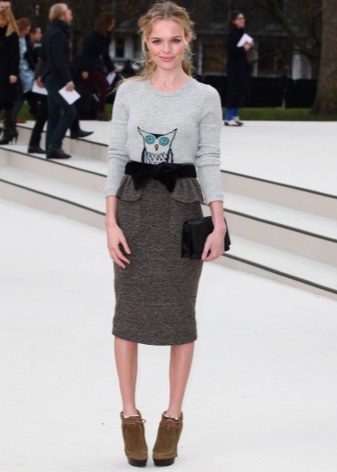 Gray cashmere pencil skirt