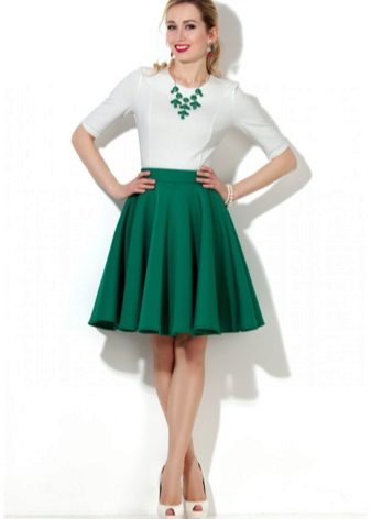 mid-length green skirt