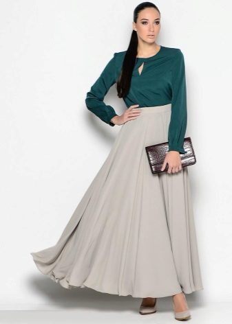 long skirt in light fabric