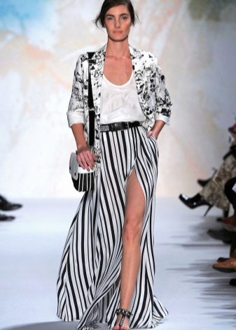 long stripe skirt with a large slit