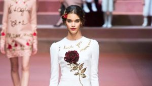 Dress with roses - the personification of female nature