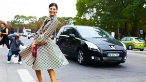 Dress with a skirt-sun should be in the wardrobe of every fashionista