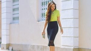 What to wear with a pencil skirt?