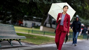 Halvautomatisk paraply