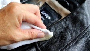 How to clean a leather jacket at home?