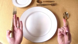 The rules of etiquette at the table: we study cutlery