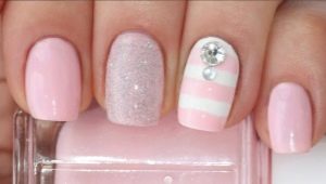 Pale pink manicure: romance and sophistication