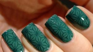 Emerald manicure: design secrets and stylish ideas