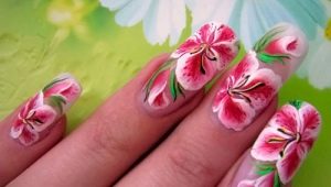 Lilies on the nails: design secrets and fashion ideas