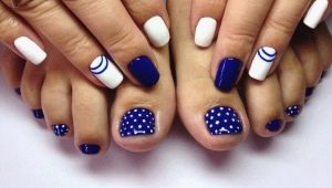Blue pedicure: spectacular and original ideas