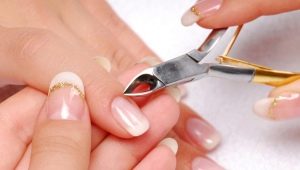 What is a classic manicure and how to do it?