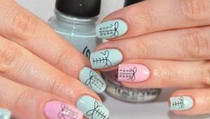 Nail design with gel polish in pastel colors