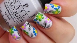 How to paint on nails with gel polish?