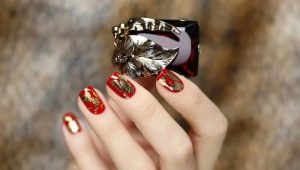 Foil manicure: interesting design ideas and technique